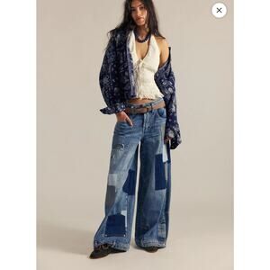 NWT / $298 / Free People / Head Over Heels Upside Down Jeans / size 28